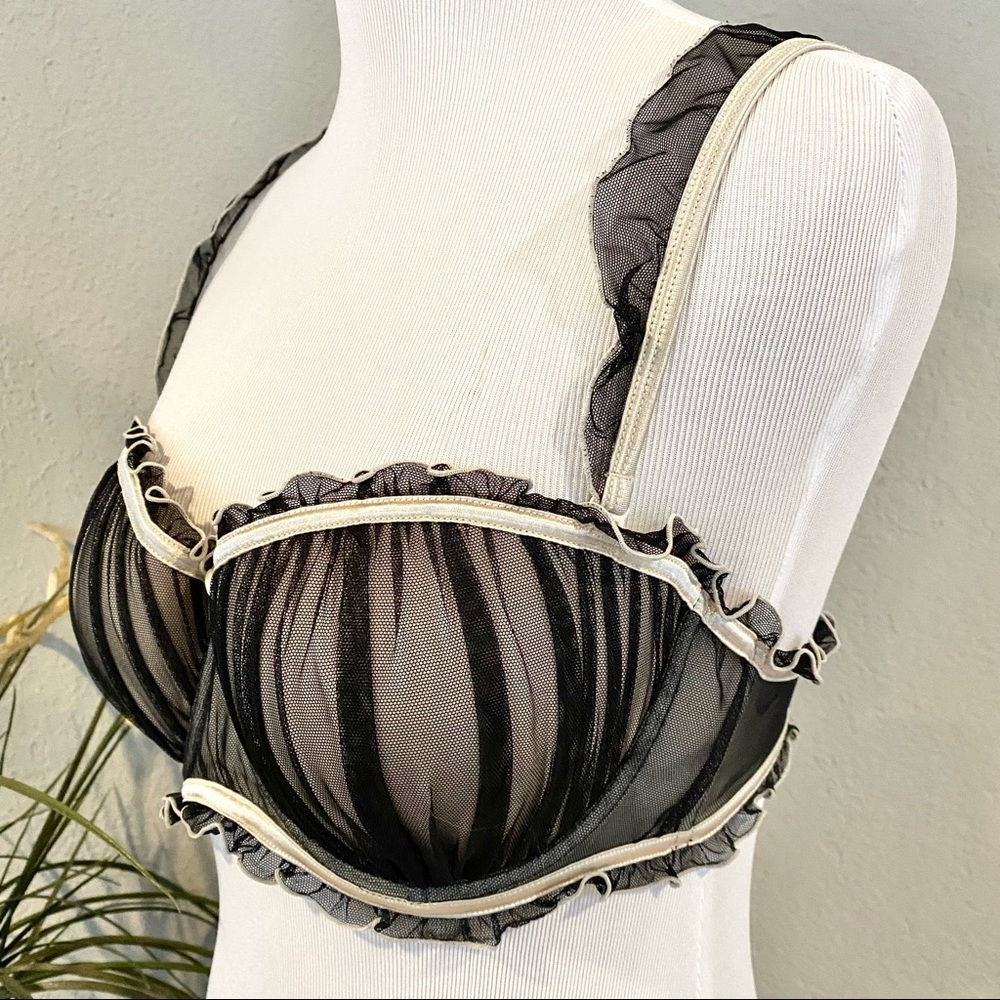 NWOT Kardashian Kollection Intimates Ruffle Balconette Bra, 34C - Picture 2 of 12